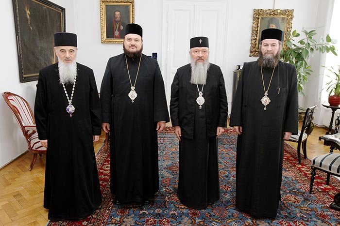 Poziţia ierarhilor din Mitropolia Clujului privind reechilibrarea teritorială a mitropoliilor ardelene 91955