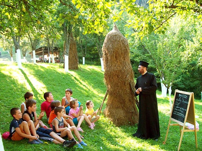 Abordări ştiinţifice despre Religie şi Şcoală 92128