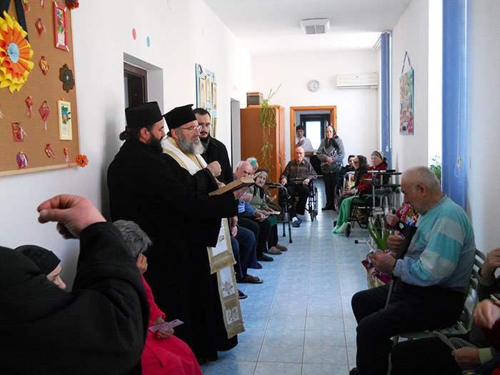 „Alinare şi bucurie duhovnicească“ pentru bătrânii din Centrul Hârja 92253