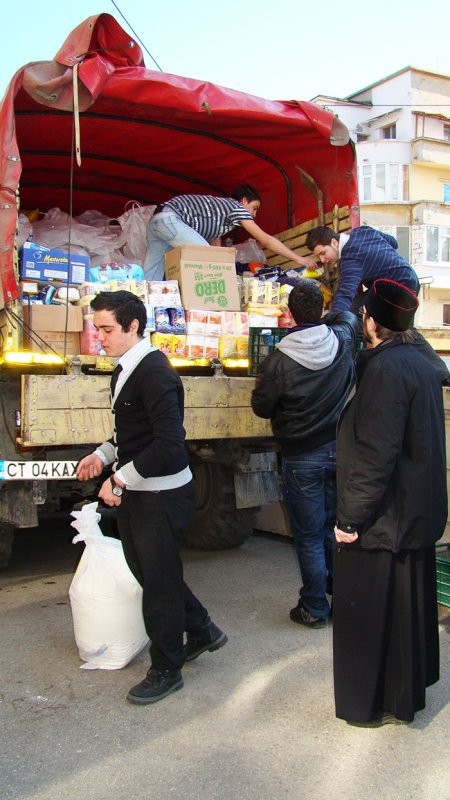 Ajutoare noi pentru „prizonierii zăpezilor“ 92320