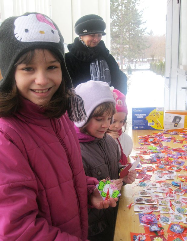 Mărţişoare filantropice la Cluj-Napoca 92325