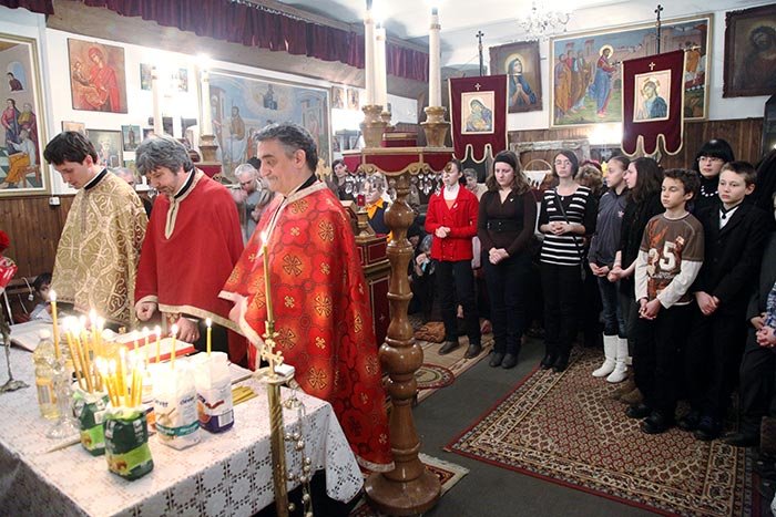 Elevii din Mediaş îşi ajută semenii 92388