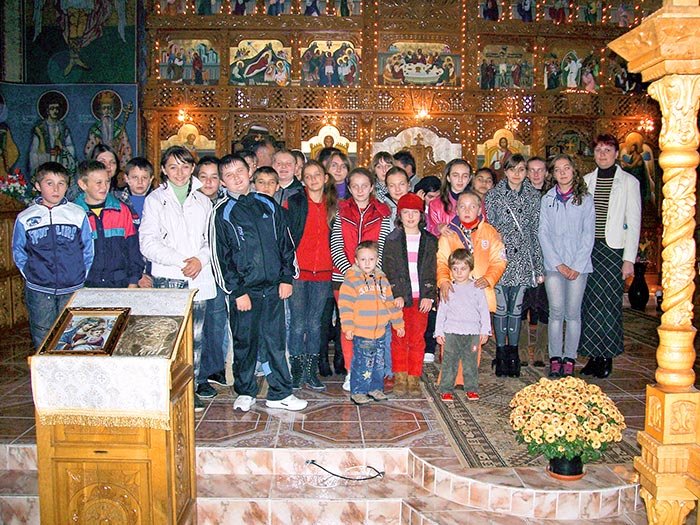 Parteneriate educaţionale la Parohia Săvârşin 92435