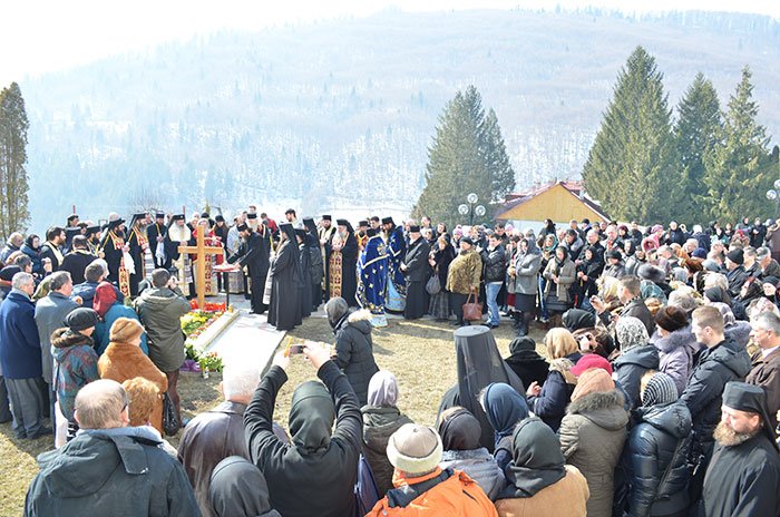 Noi stareţi la Mănăstirile Pângăraţi şi Horaiţa 92496