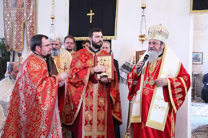 IPS Laurenţiu a instalat noi parohi la Sibiu 92509