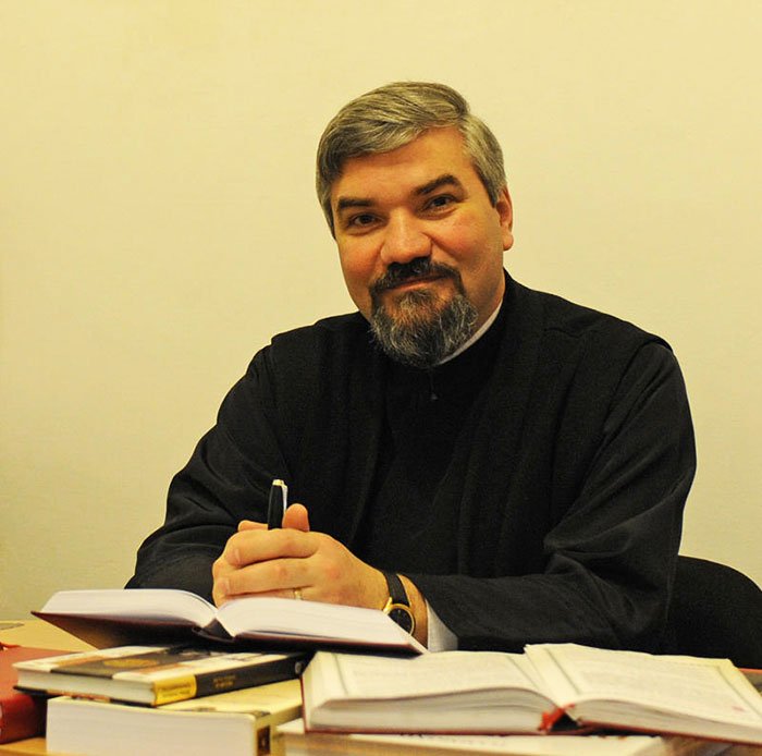 Răspunsuri duhovniceşti: Necazurile trebuie purtate cu demnitate 92502