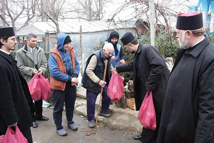 Slujire misionară şi filantropică la Mândreşti 92543