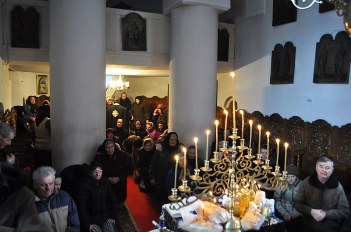 Rugăciune şi filantropie în parohiile Protopopiatului Câmpulung Moldovenesc 92596