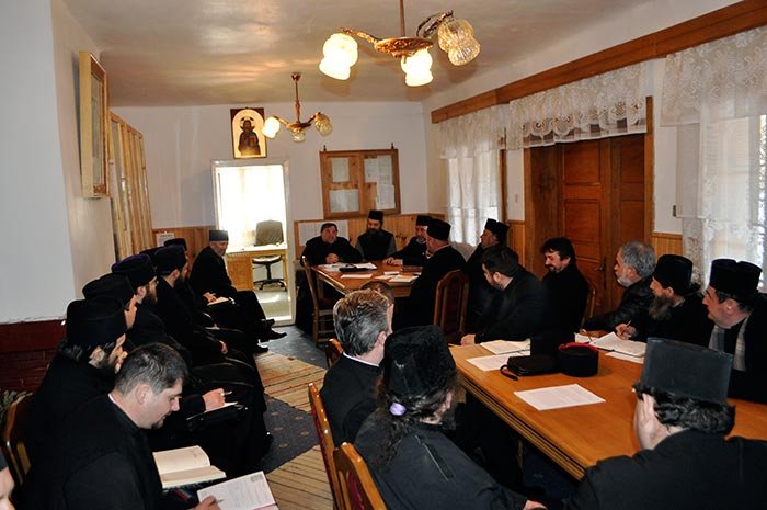 Întruniri preoţeşti în două protopopiate ale Eparhiei Iaşilor 92641