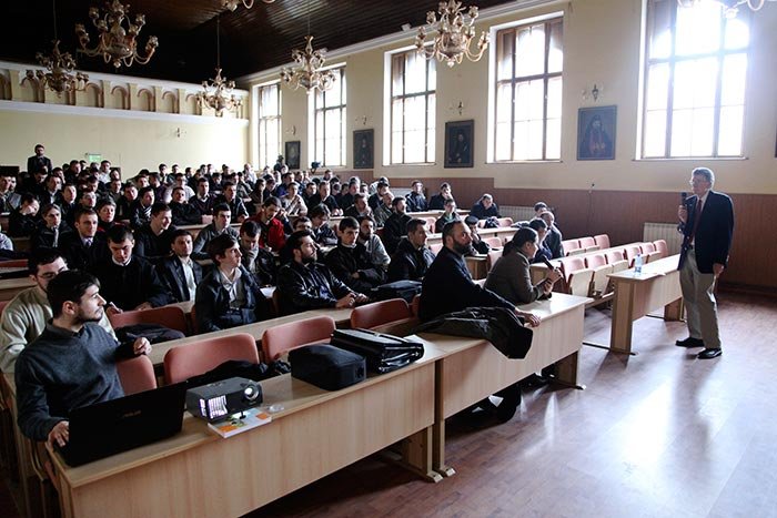 Conferinţă despre îngrijiri paliative la Sibiu 92645