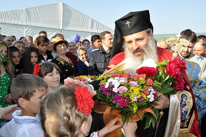 Vizite pastorale ale Înalt Preasfinţitului Teofan 92686