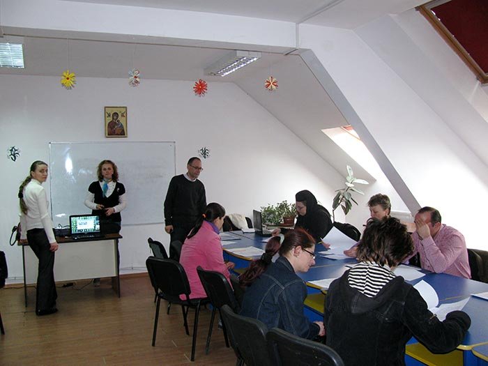 Curs gratuit pentru îngrijitoare de bătrâni la domiciliu 92738