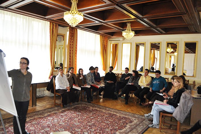 Trei zile de curs pentru asistenţii sociali din Eparhia Iaşilor 92833