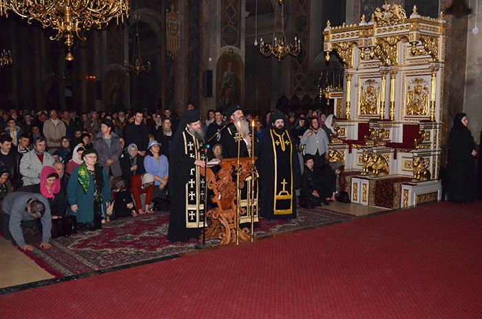 "O istorie a păcatului, a pocăinţei, dar şi o istorie a iertării" 92869