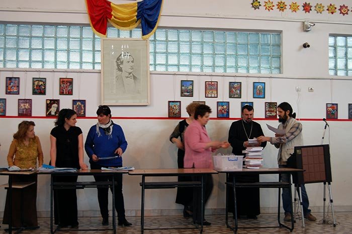 Concurs de pictură la Şcoala Nr. 30 din Timişoara 92958