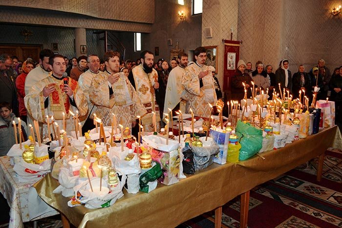 Sfântul Maslu în Parohia Pipirig - Caransebeş 92959