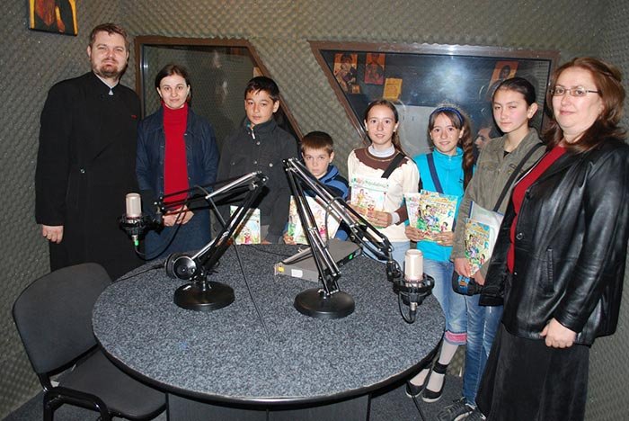 Vizită la Radio „Lumina“ în cadrul programului „Şcoala altfel“ 92961