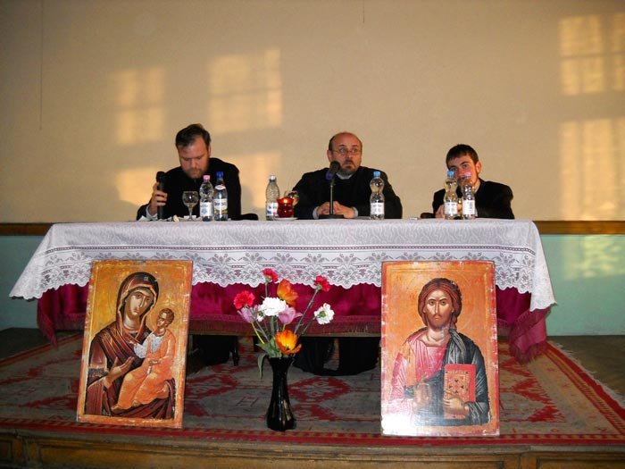 Dezbateri despre familie şi asceză 93002