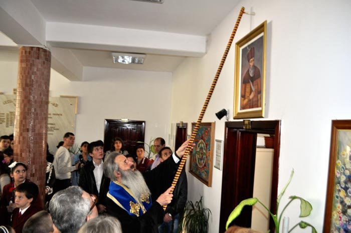 IPS Teofan a sfinţit Liceul „Miron Costin“ 93006