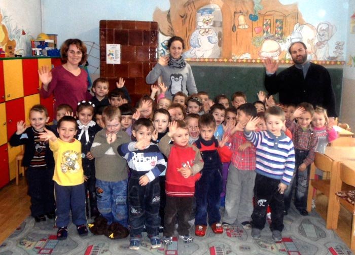 „Şcoala altfel“ alături de Biserică 93027