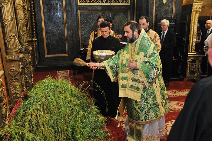 Binecuvântări arhiereşti la Biserica „Domniţa Bălaşa“ 93047