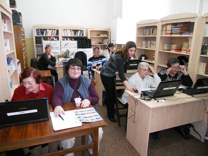 Program de iniţiere IT în judeţul Gorj 93099