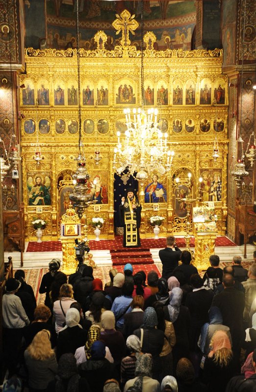 Prin patimile Crucii spre Înviere 93139