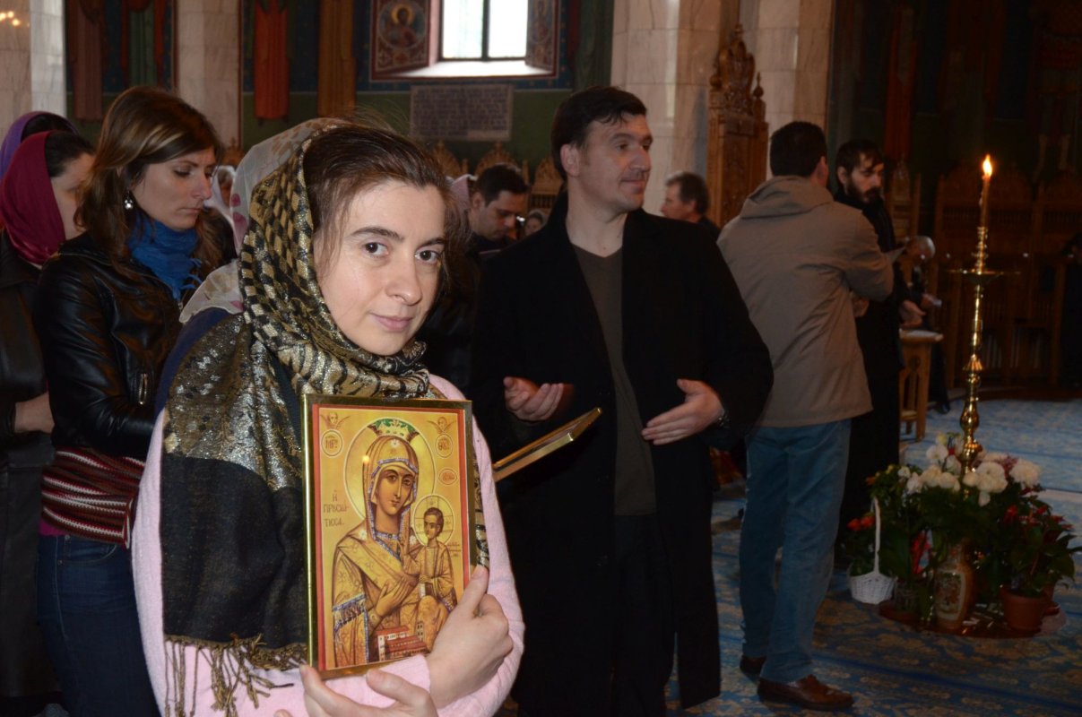 „Hora sfinţilor“ la Mănăstirea Sihăstria 355819