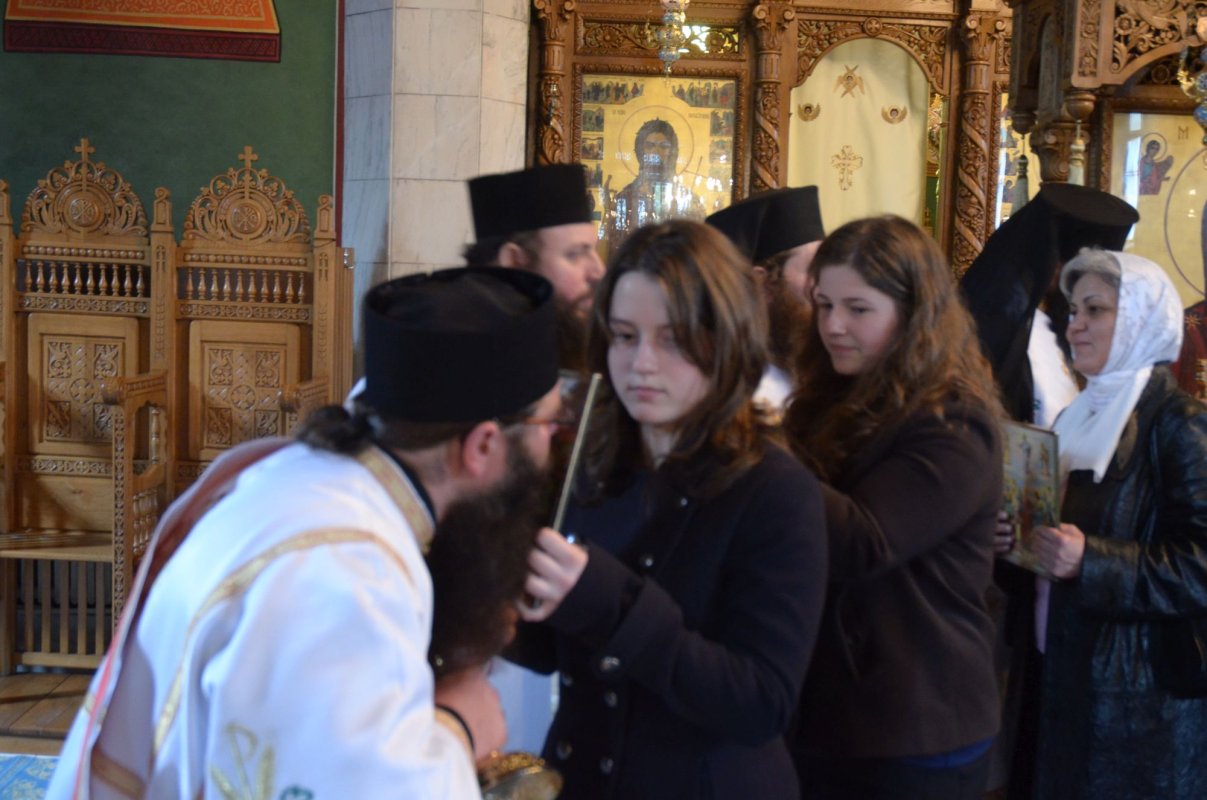 „Hora sfinţilor“ la Mănăstirea Sihăstria 355820