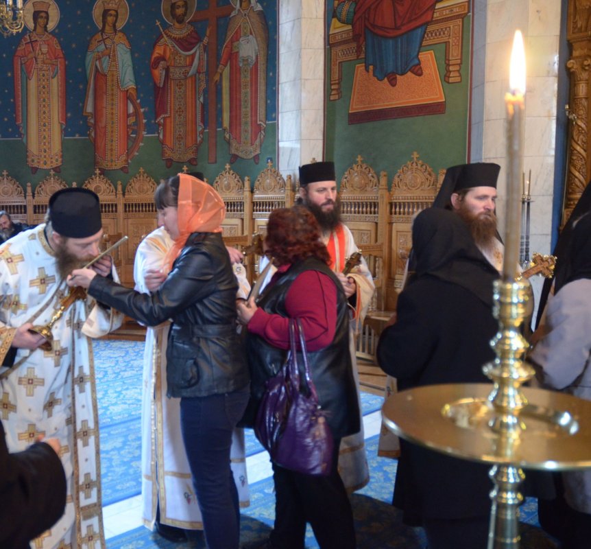 „Hora sfinţilor“ la Mănăstirea Sihăstria 355821