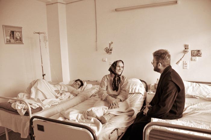 Conferinţă la Palatul Patriarhiei despre medicină şi spiritualitate 93186