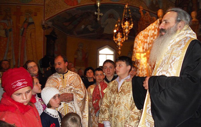 Activitate educativ-misionară în parohia Săcăluşeşti 93272