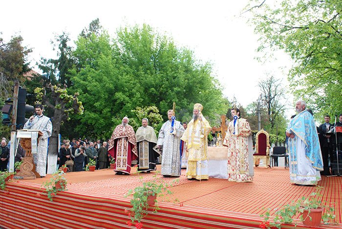 Liturghie arhierească la Băileşti 93292