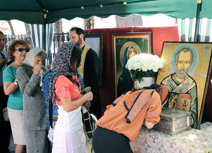 Biserica „Dintr-o Zi“, resfinţită după 310 ani 93350