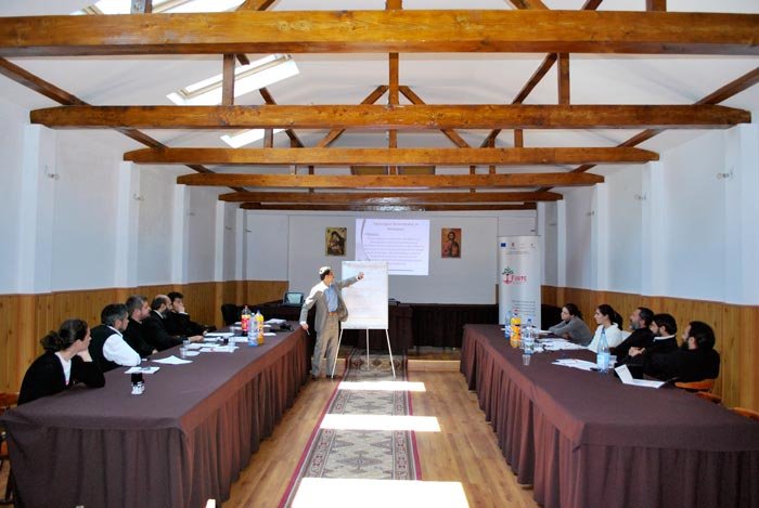 Consfătuiri pe tema dezvoltării operaţionale 93520