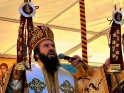 Slujire arhierească în Duminica a VI-a după Paşti 93518