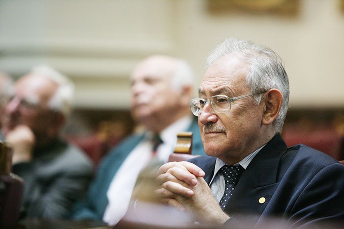 Sinceritatea, mai presus de orice, chiar şi în istorie 93560