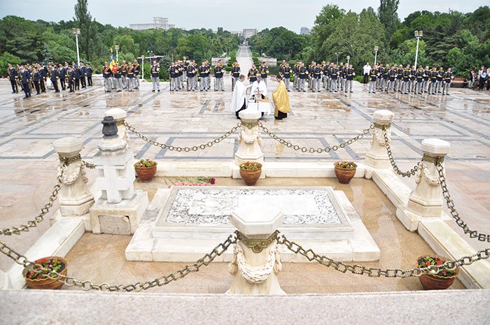 Astăzi sunt pomeniţi luptătorii neamului 93595