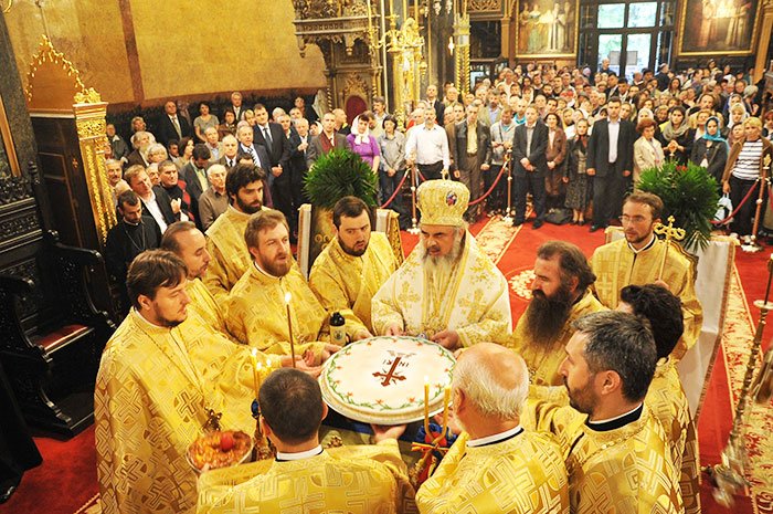 Ziua naţională bisericească pentru pomenirea eroilor 93612