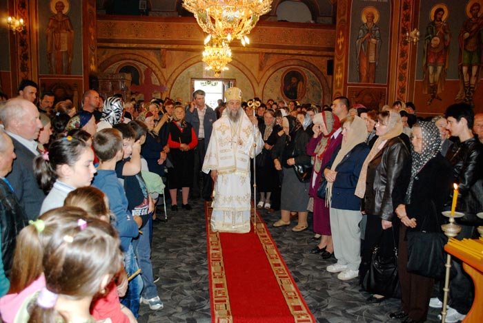 Sărbătoarea Înălţării în bisericile oltene 93644