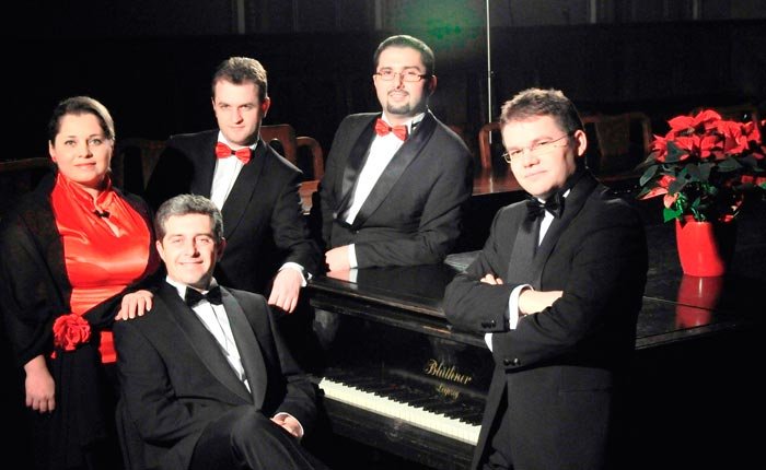 „Anatoly“ a lansat un album de pricesne 93673