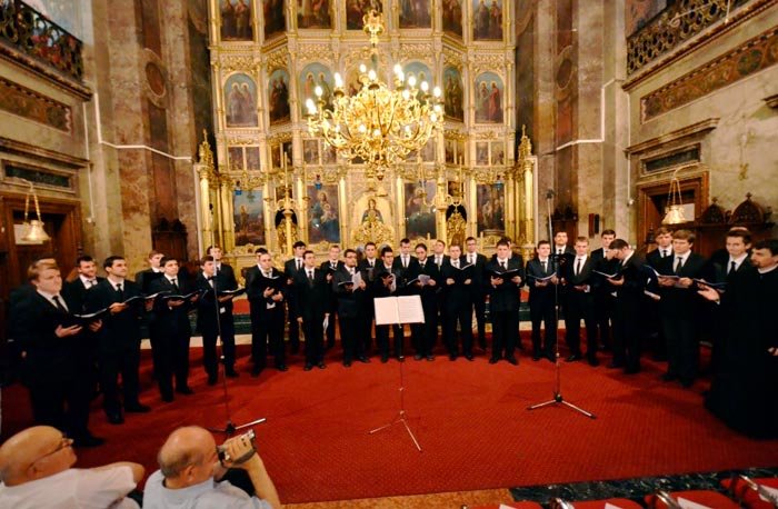 „Să se umple gurile noastre“, la Catedrala mitropolitană din Iaşi 93693