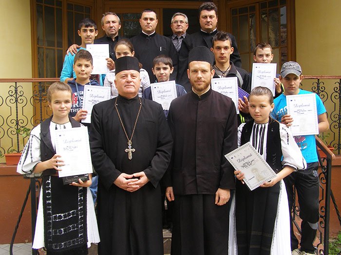 Premierea elevilor la Protopopiatul Sălişte 93813