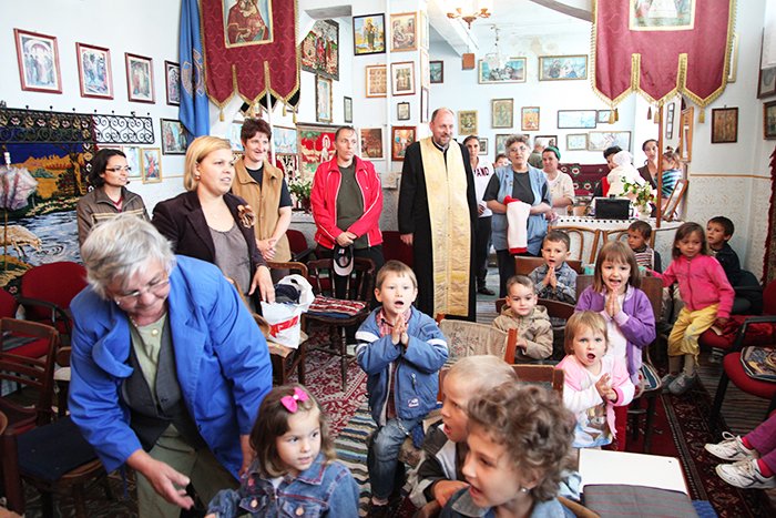 Daruri pentru copii şi părinţi nevoiaşi 93873