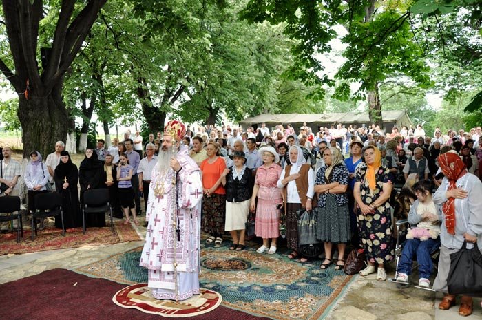 „Astăzi, Biserica prăznuieşte roadele Duhului Sfânt“ 93913