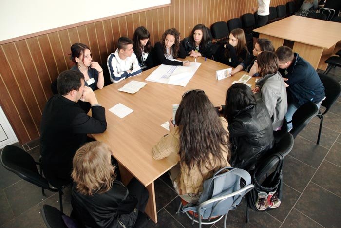 Manifestări culturale şi teologice la Osica de Sus 93958