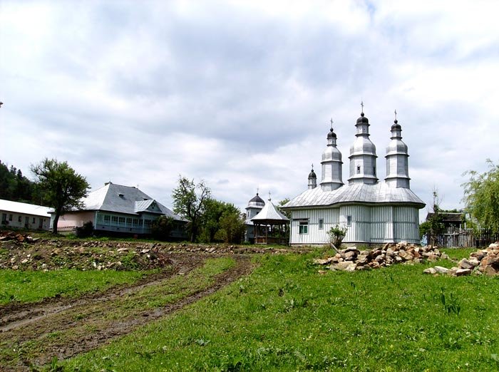 Schitul din „Poiana Raiului” 93950
