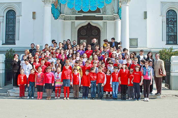 Au mobilizat peste 1.000 de parohii 94010