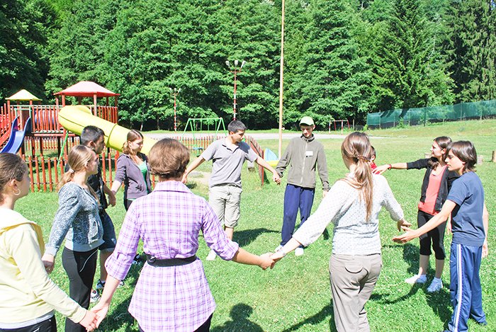 Tabăra „Vara adolescenţilor“ la Tismana 94019