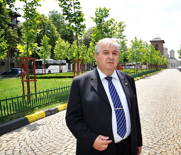 Poezia poate să însemne rugăciune 94067